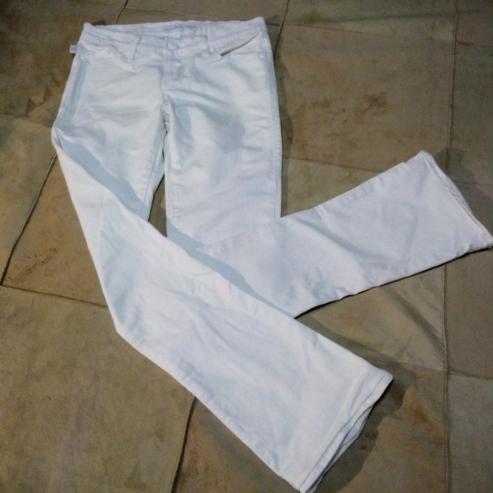 ROCK & REPUBLIC White Jeans Studded R's on back pockets Size 4